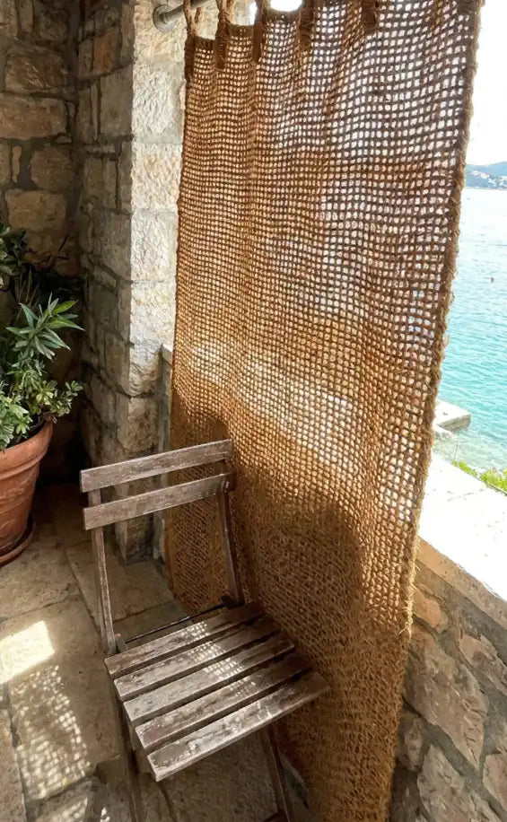 7 Best Ways To Hang Indoor Outdoor Curtains On Your Patio