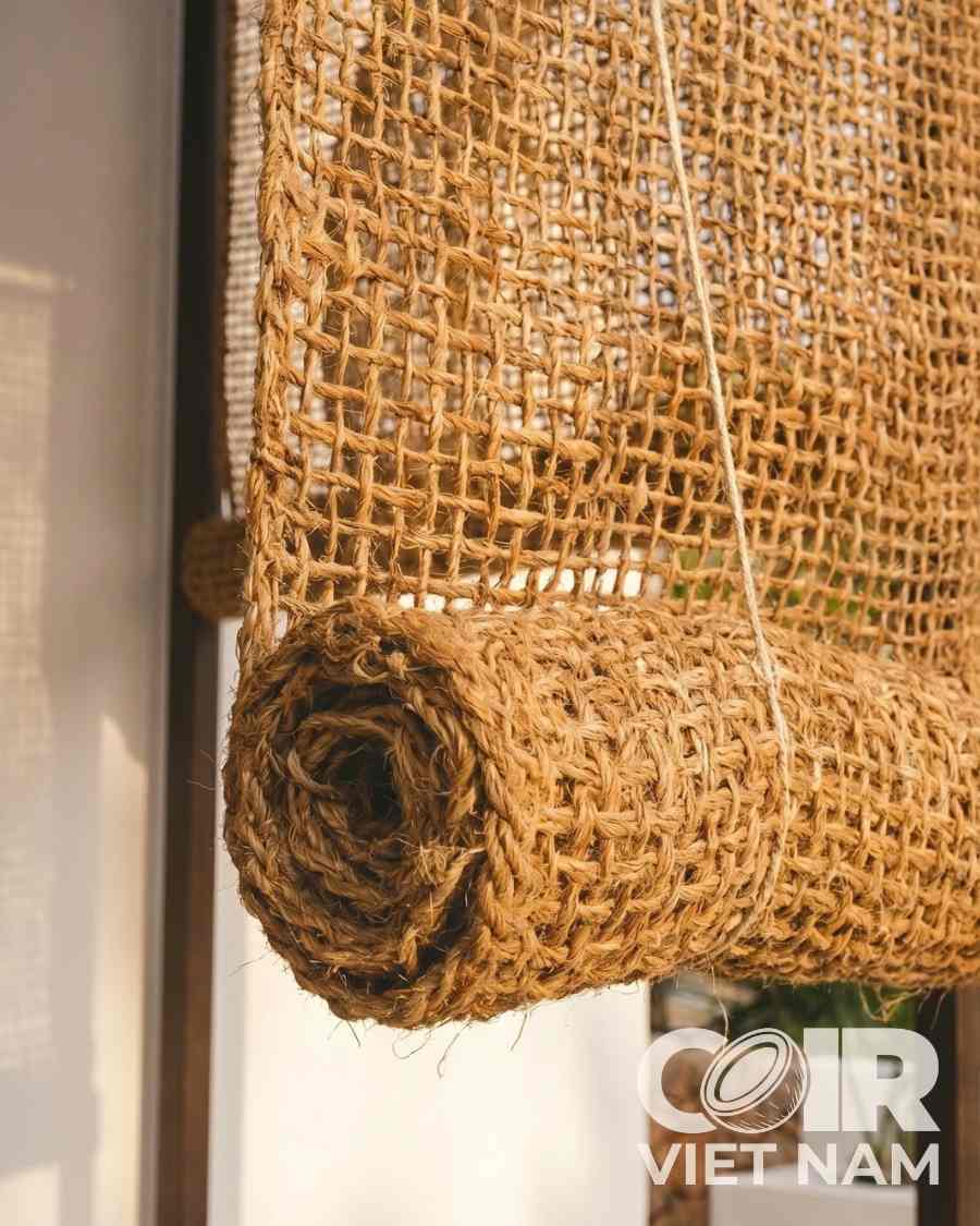 Outdoor Handwoven Roll-Up Coconut Fiber Curtain with Metal Pulley System